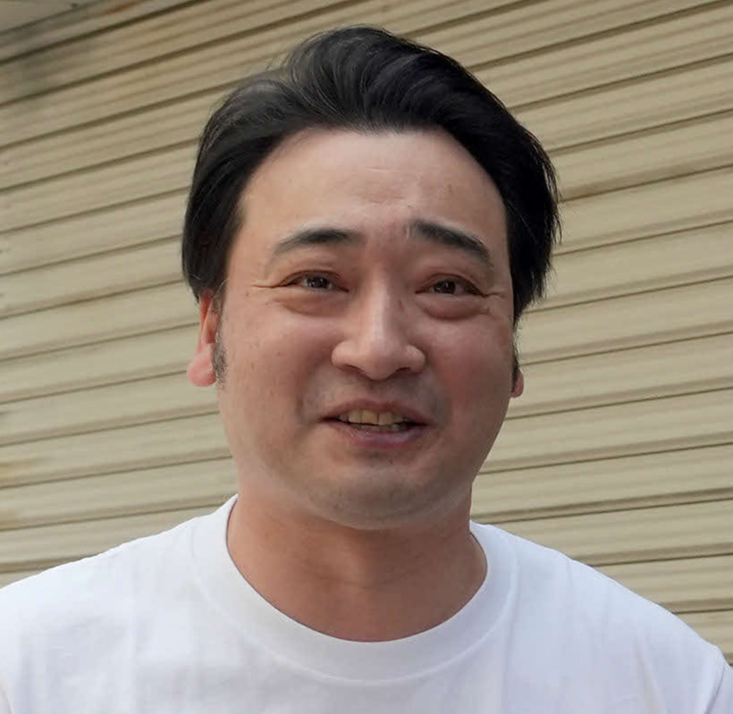 ジャングルポケットの元メンバー斉藤慎二（2025年撮影）