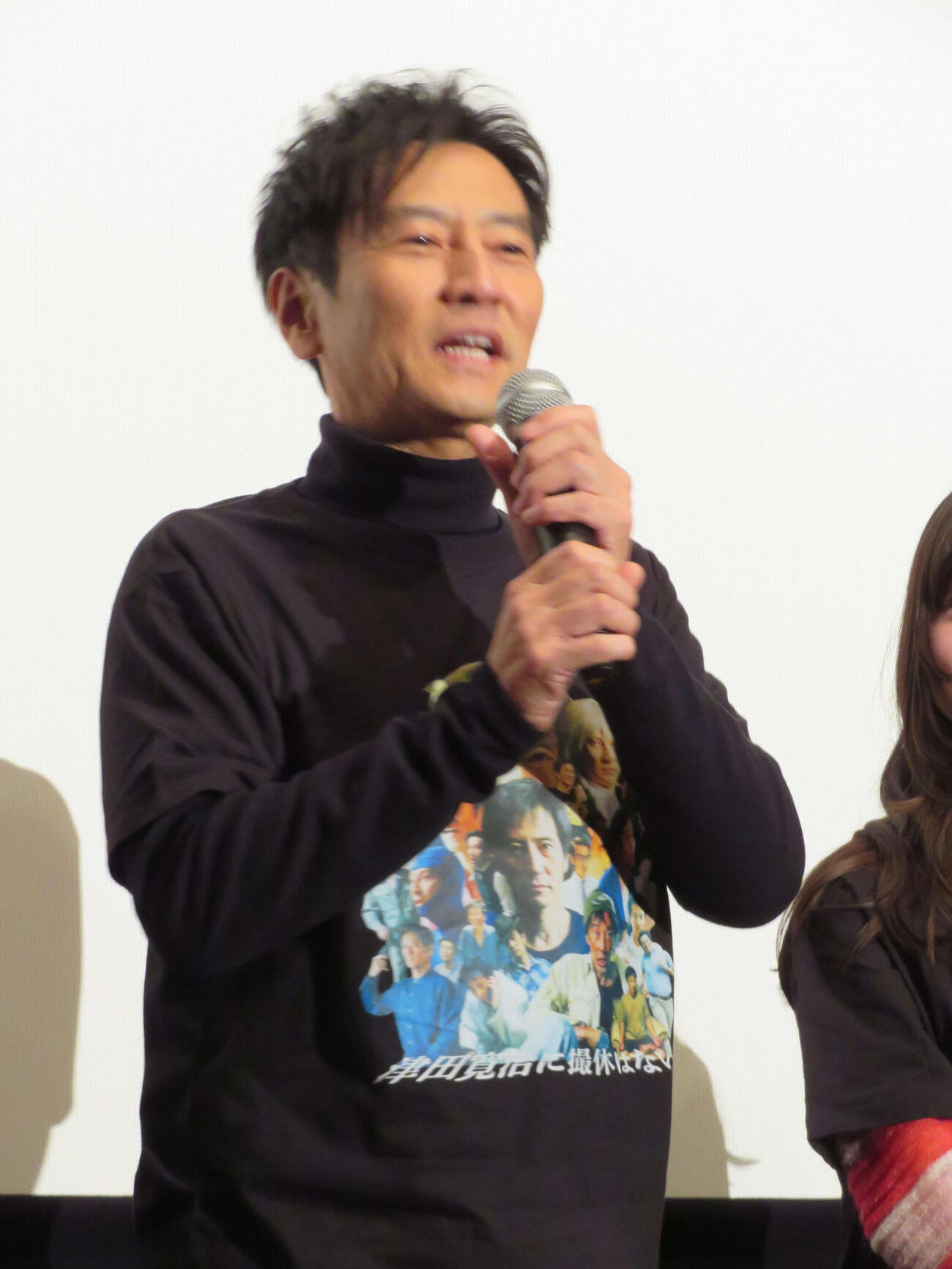 映画「津田寛治に撮休はない」第2弾先行上映舞台あいさつに、サプライズで登壇した津田寛治（撮影・村上幸将）