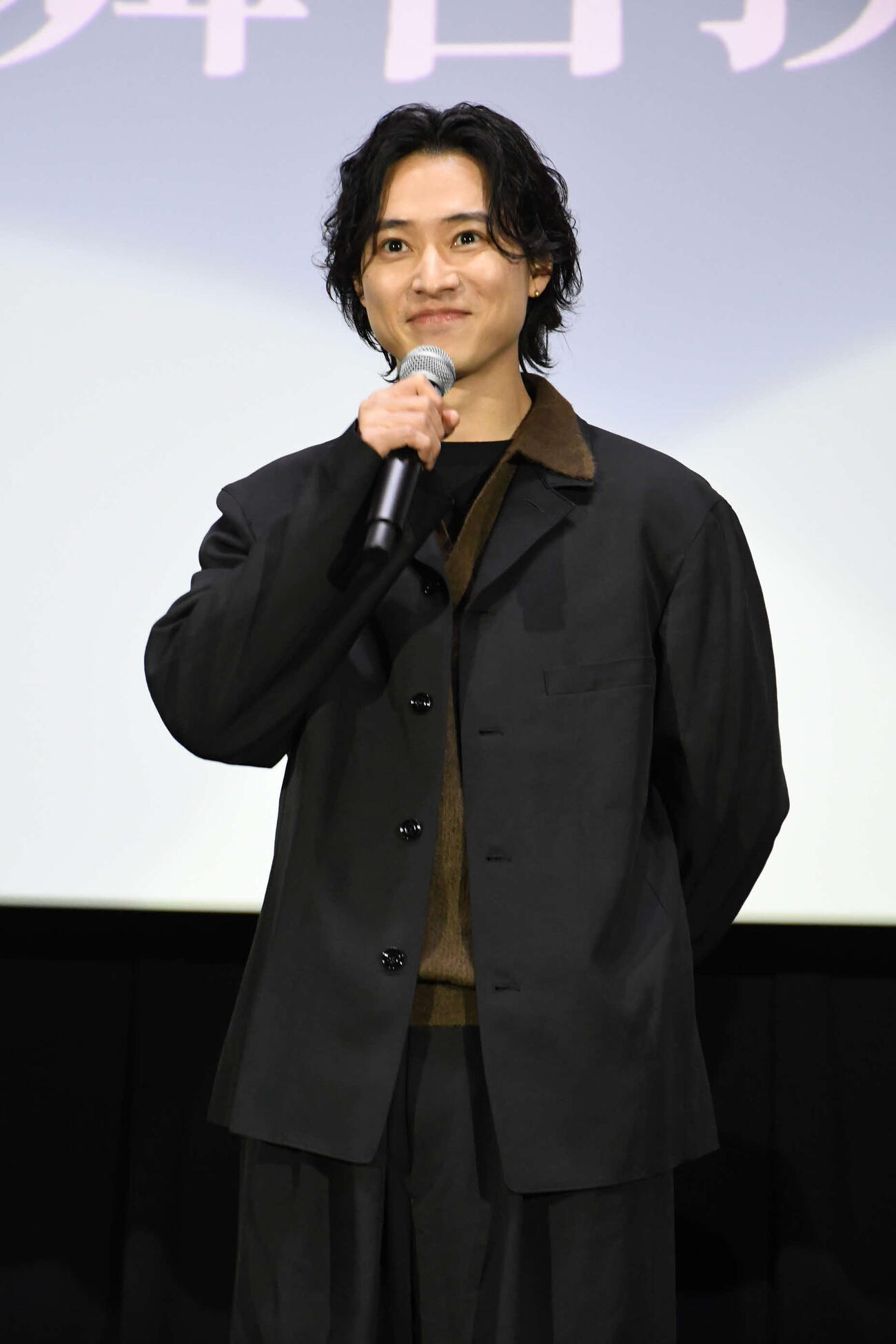 「ゴールデンカムイ　網走監獄襲撃編」公開直前舞台あいさつに登壇した山﨑賢人（撮影・阪口孝志）