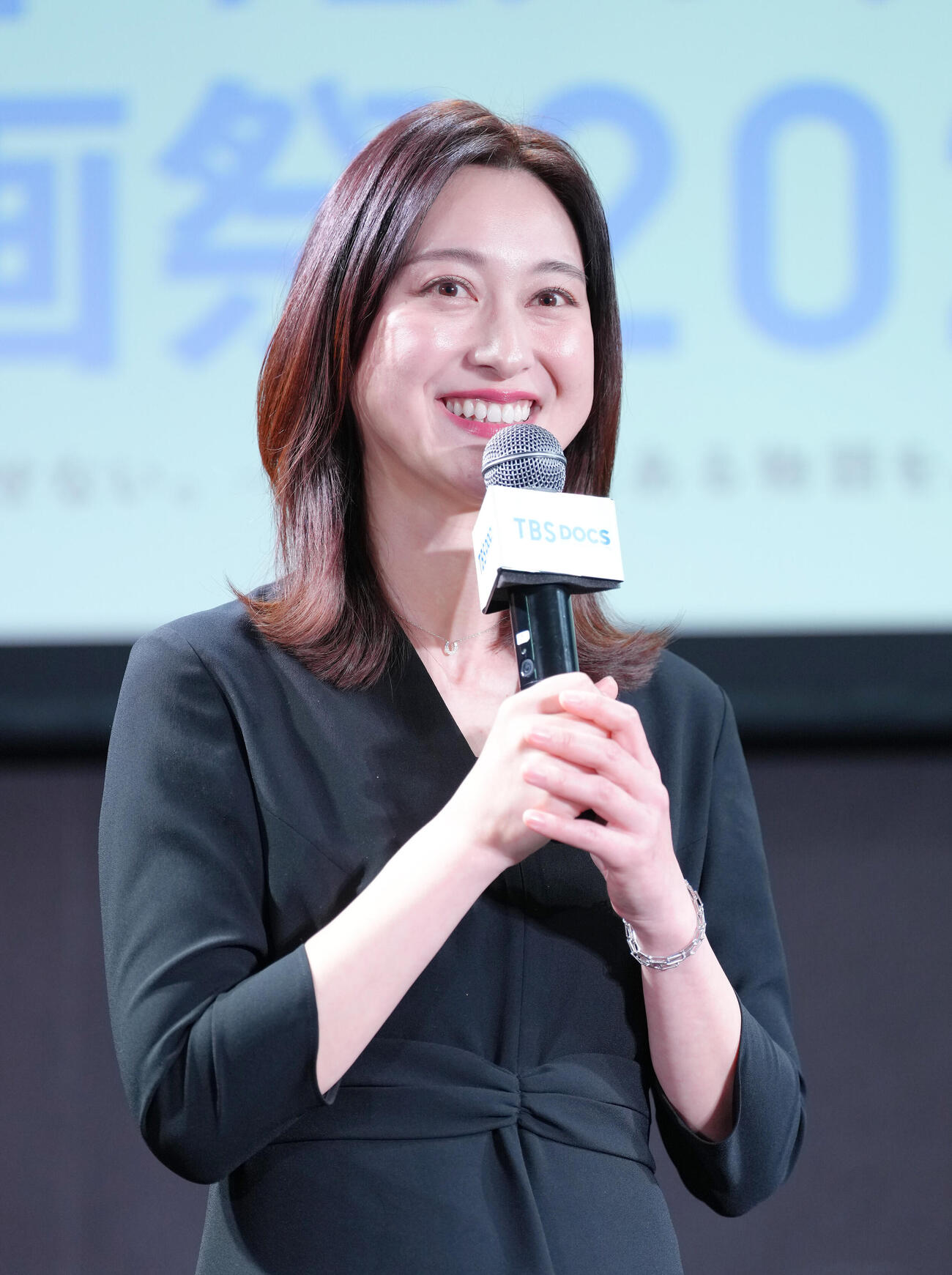 イベントに登場したフリーアナウンサーの小川彩佳氏（撮影・足立雅史）