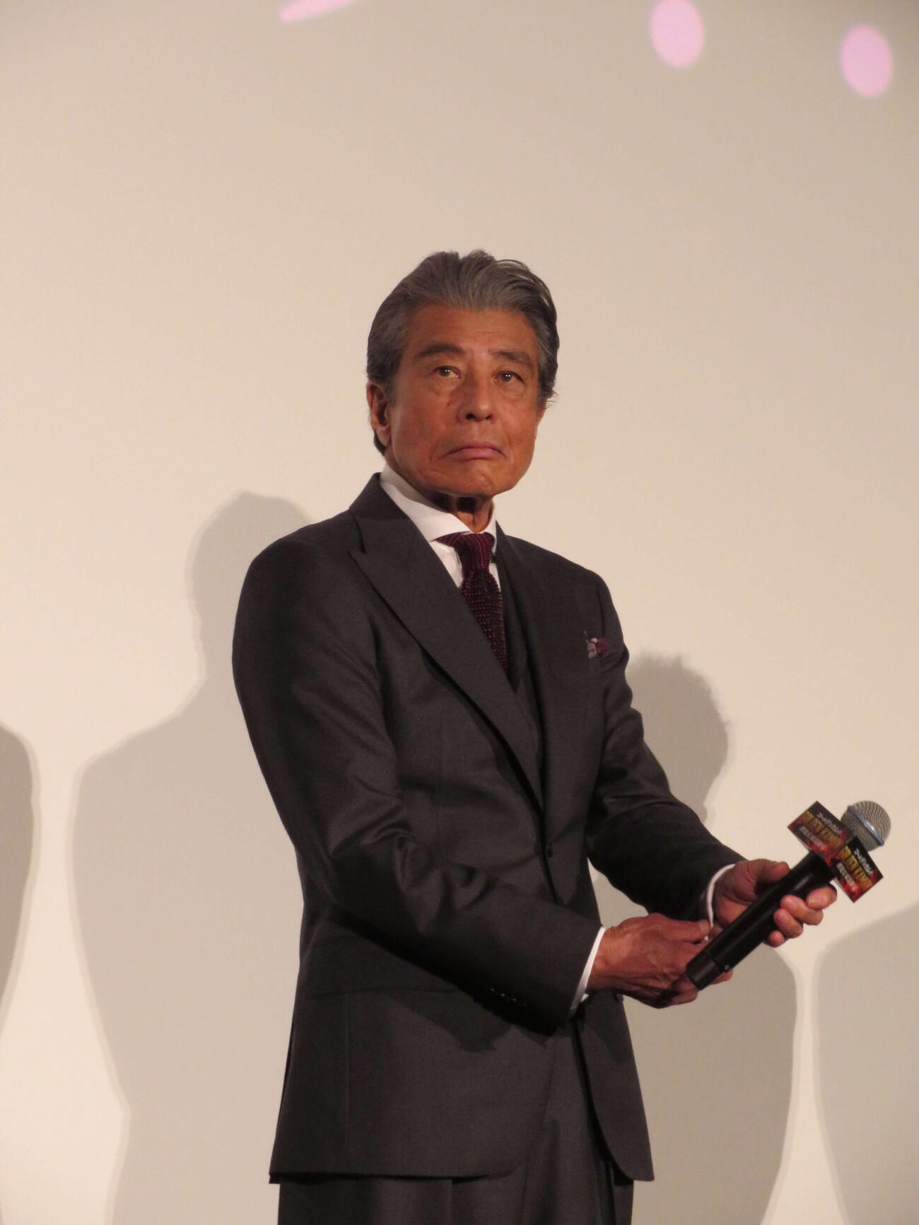 映画「ゴールデンカムイ　網走監獄襲撃編」公開記念舞台あいさつに登壇した舘ひろし（撮影・村上幸将）