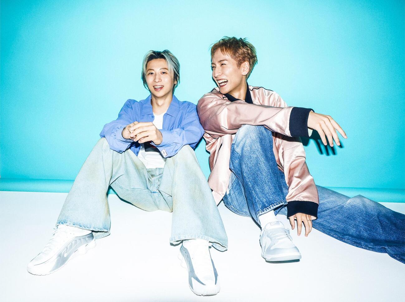 25周年記念ツアー初日公演を行ったw－inds．千葉涼平（左）と橘慶太ー