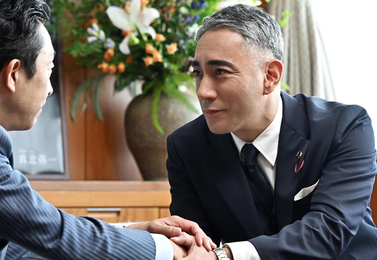 TBS系日曜劇場「リブート」にゲスト出演する市川團十郎（C）TBS