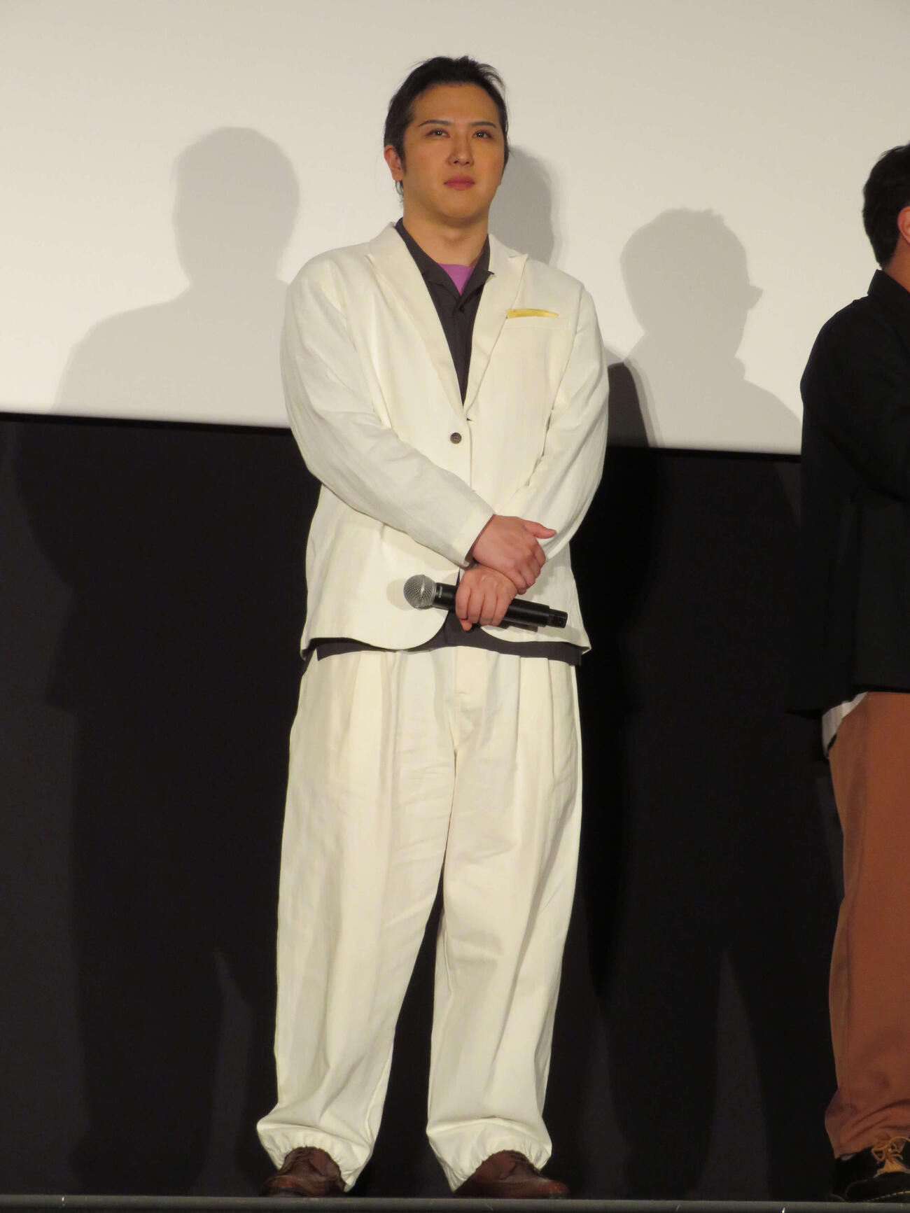 アニメ映画「パリに咲くエトワール」公開記念舞台あいさつに登壇した尾上松也（撮影・村上幸将）