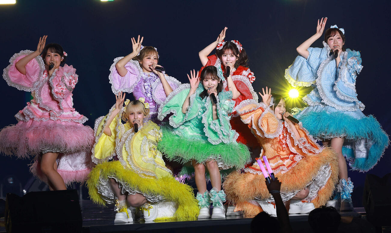 「CREATEs presents IDOL RUNWAY COLLECTION 2026 Supported by TGC」に登場したFRUITS ZIPPER（撮影・野上伸悟）
