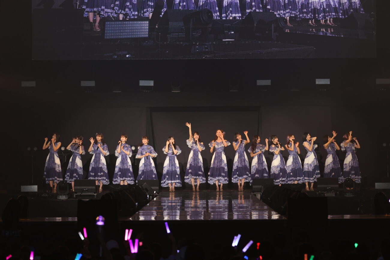 「CREATEs presents IDOL RUNWAY COLLECTION 2026 Supprted by TGC」でライブパフォーマンスを披露する乃木坂46　（C）CREATEs presents IRC 2026