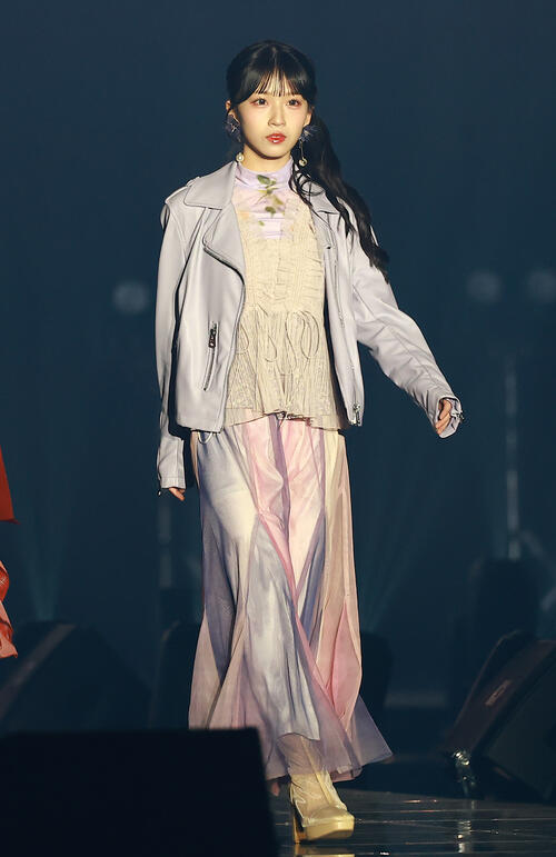 「CREATEs presents IDOL RUNWAY COLLECTION 2026 Supported by TGC」に登場した≒JOYの天野香乃愛（撮影・野上伸悟）