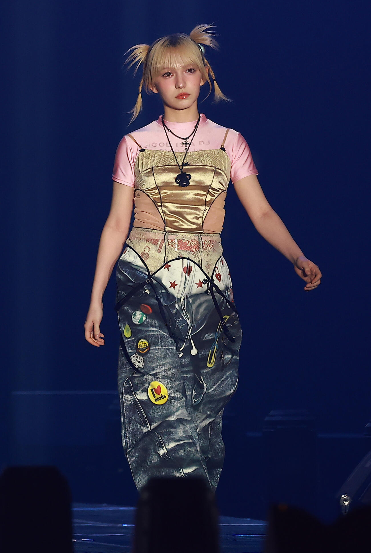 「CREATEs presents IDOL RUNWAY COLLECTION 2026 Supported by TGC」に登場したFRUITS ZIPPERの早瀬ノエル（撮影・野上伸悟）