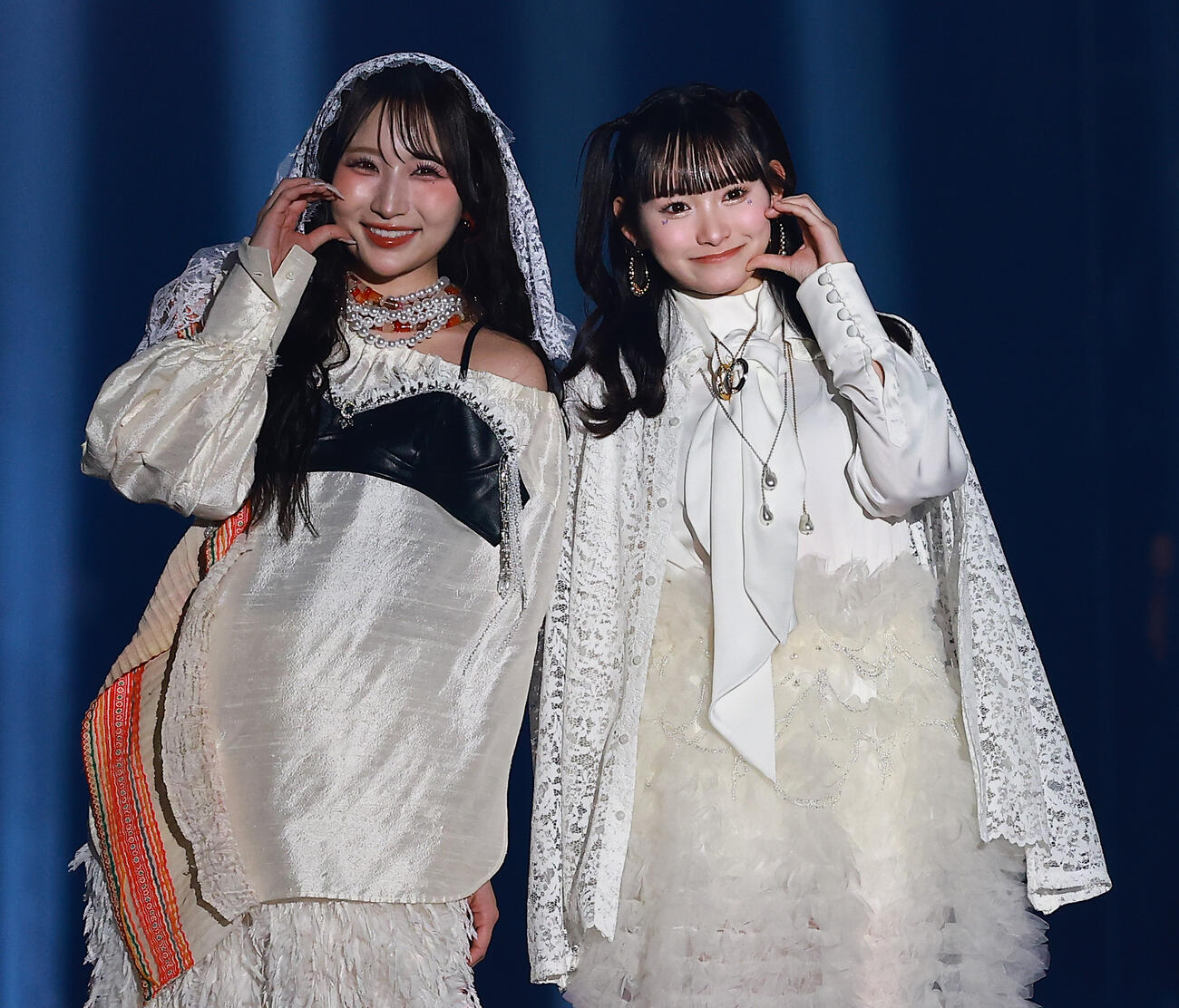 「CREATEs presents IDOL RUNWAY COLLECTION 2026 Supported by TGC」に登場したCANDY TUNEの小川奈々子（左）と≒JOY山野愛月（撮影・野上伸悟）