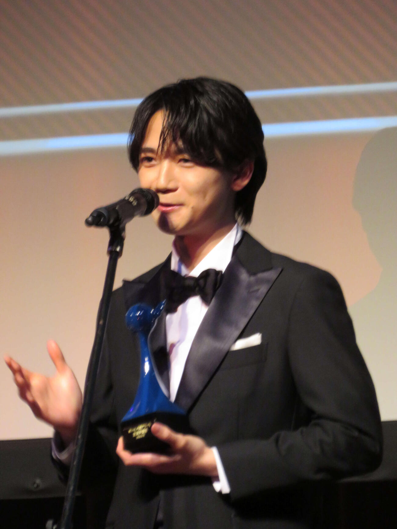 第二十回声優アワード授賞式で主演声優賞を受賞した戸谷菊之介（撮影・村上幸将）