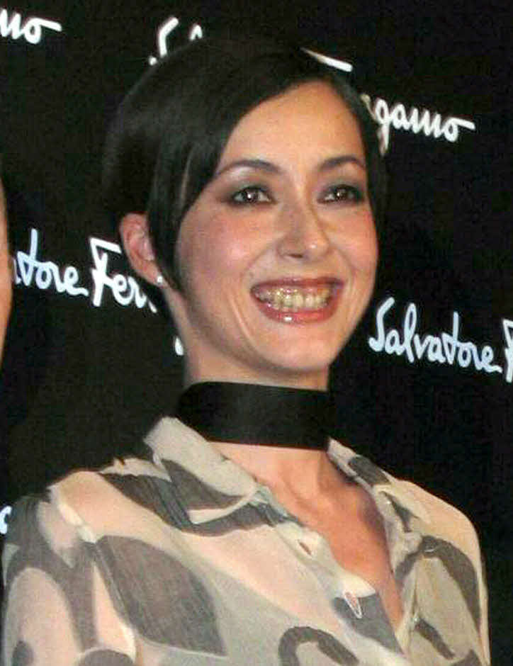 ほほえむ桐島かれん（2006年5月撮影）