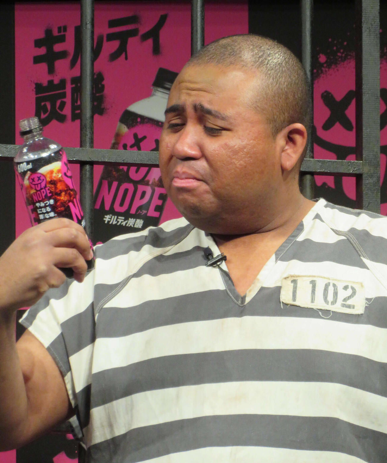サントリーの新飲料の発表イベントを行ったアントニー