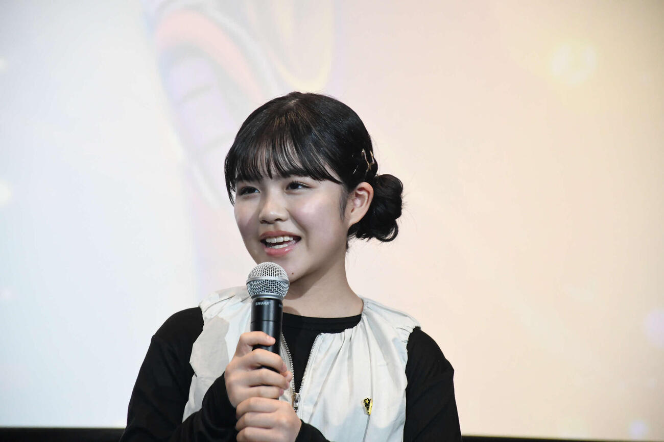 「映画　えんとつ町のプペル～約束の時計台～」舞台あいさつに登壇した永瀬ゆずな（撮影・阪口孝志）