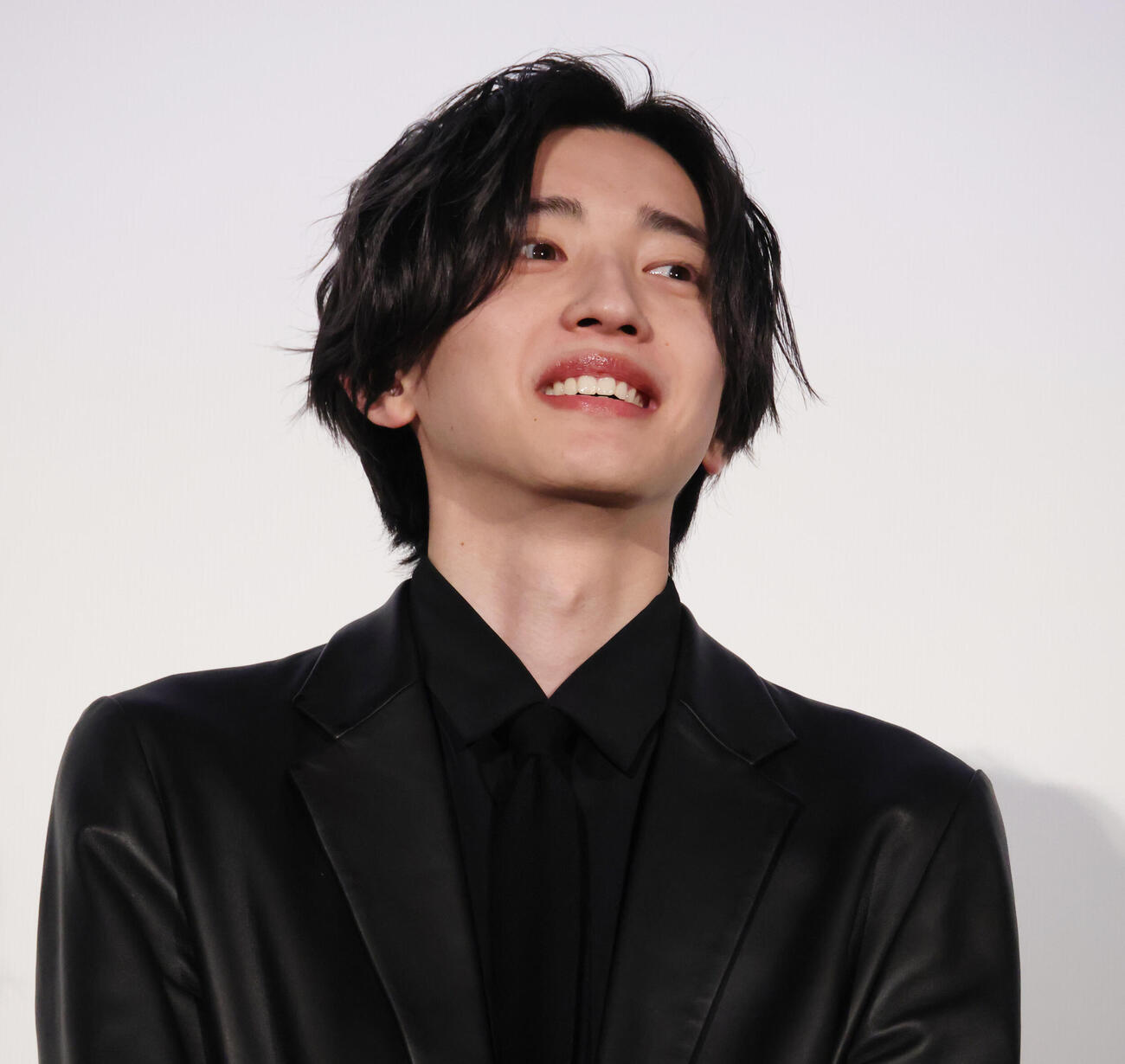 映画「君が最後に遺した歌」初日舞台あいさつを行う道枝駿佑（撮影・中島郁夫）