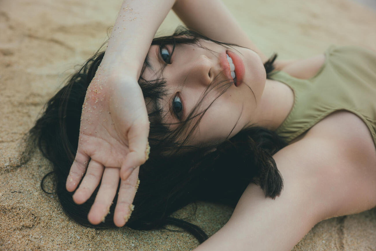 井本彩花2nd写真集「BEST，」（東京ニュース通信社刊）のワンカット