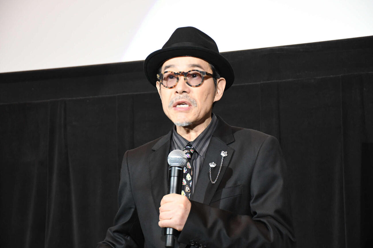 田口トモロヲ