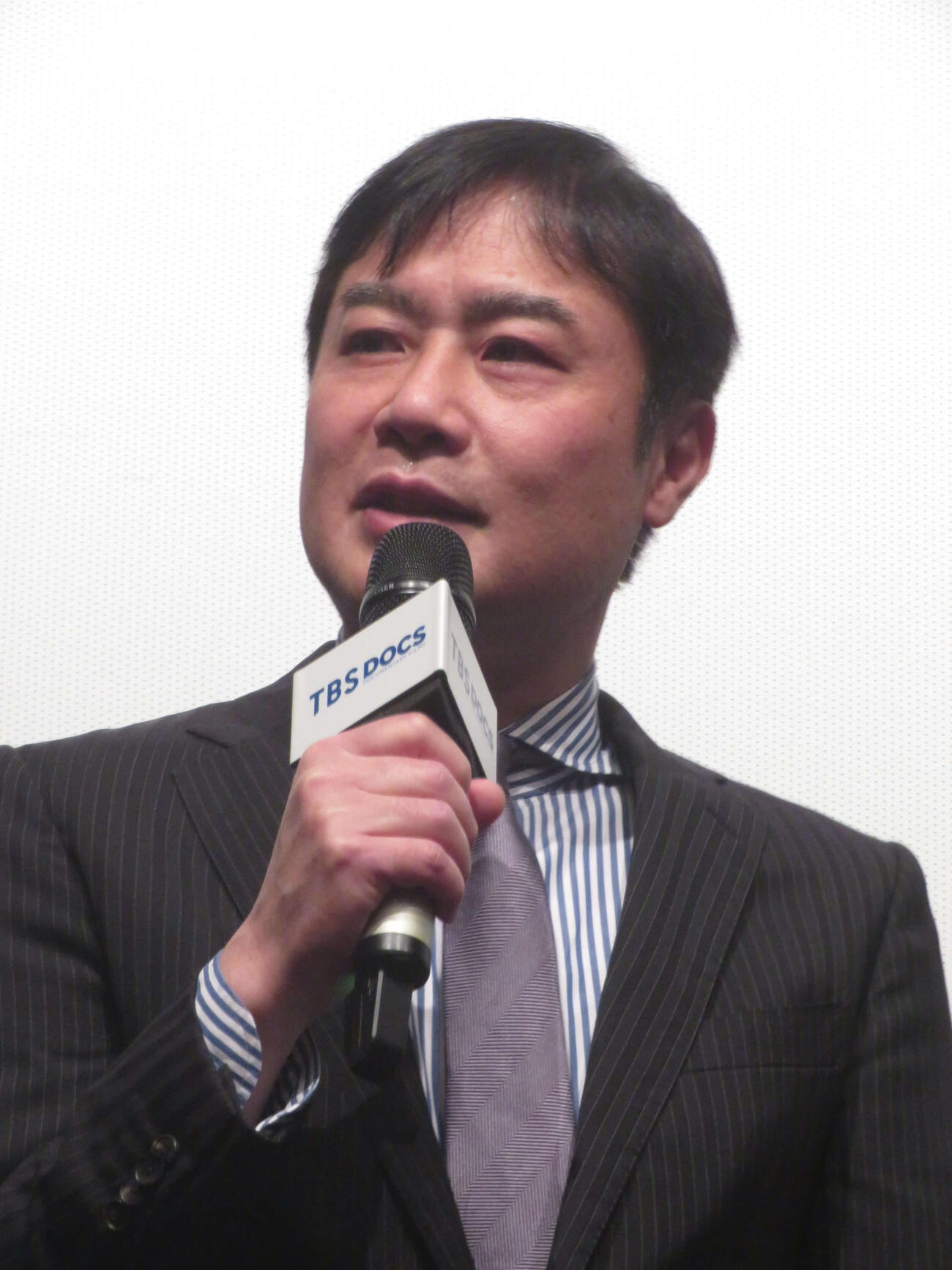 TBSドキュメンタリー映画祭2026「War Braide 2　奈緒と4人の戦争花嫁」舞台あいさつに出席した川嶋龍太郎監督（撮影・川田和博）