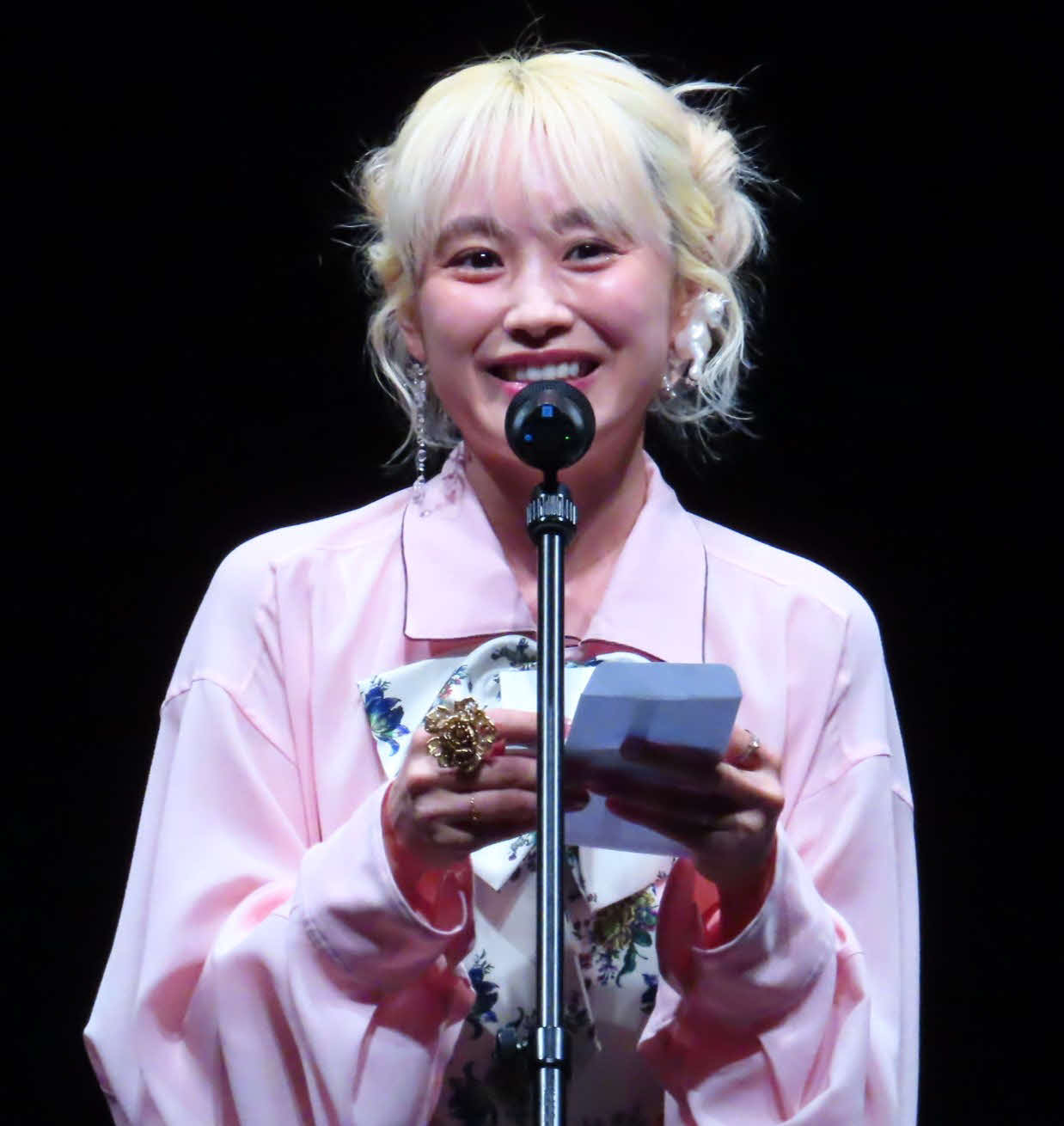 「roop AWARD 2025－2026 THE FINAL JUDGE」に出席した高橋愛