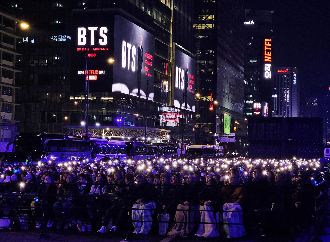 BTSのファン（2026年3月21日撮影、ロイター）