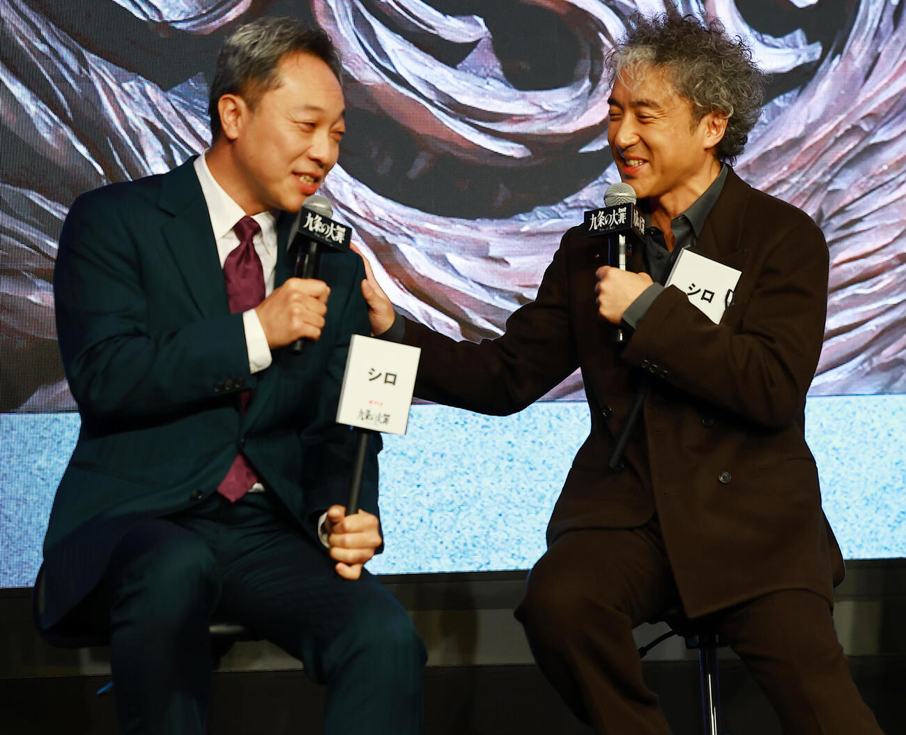 Netflixシリーズ「九条の大罪」配信直前イベントに登場した音尾琢真（左）とムロツヨシ（撮影・野上伸悟）