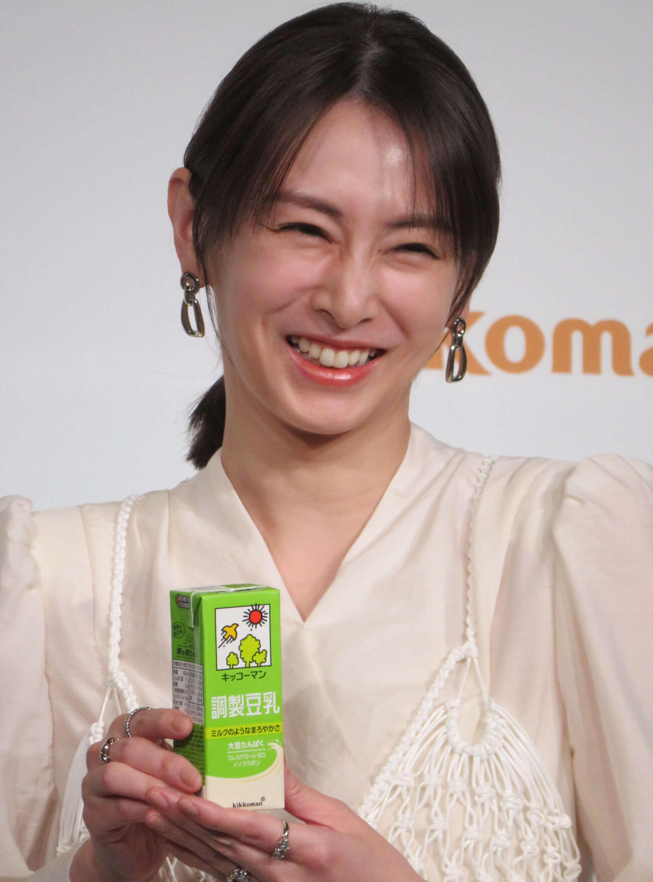 キッコーマンの豆乳PRイベントに参加した北川景子