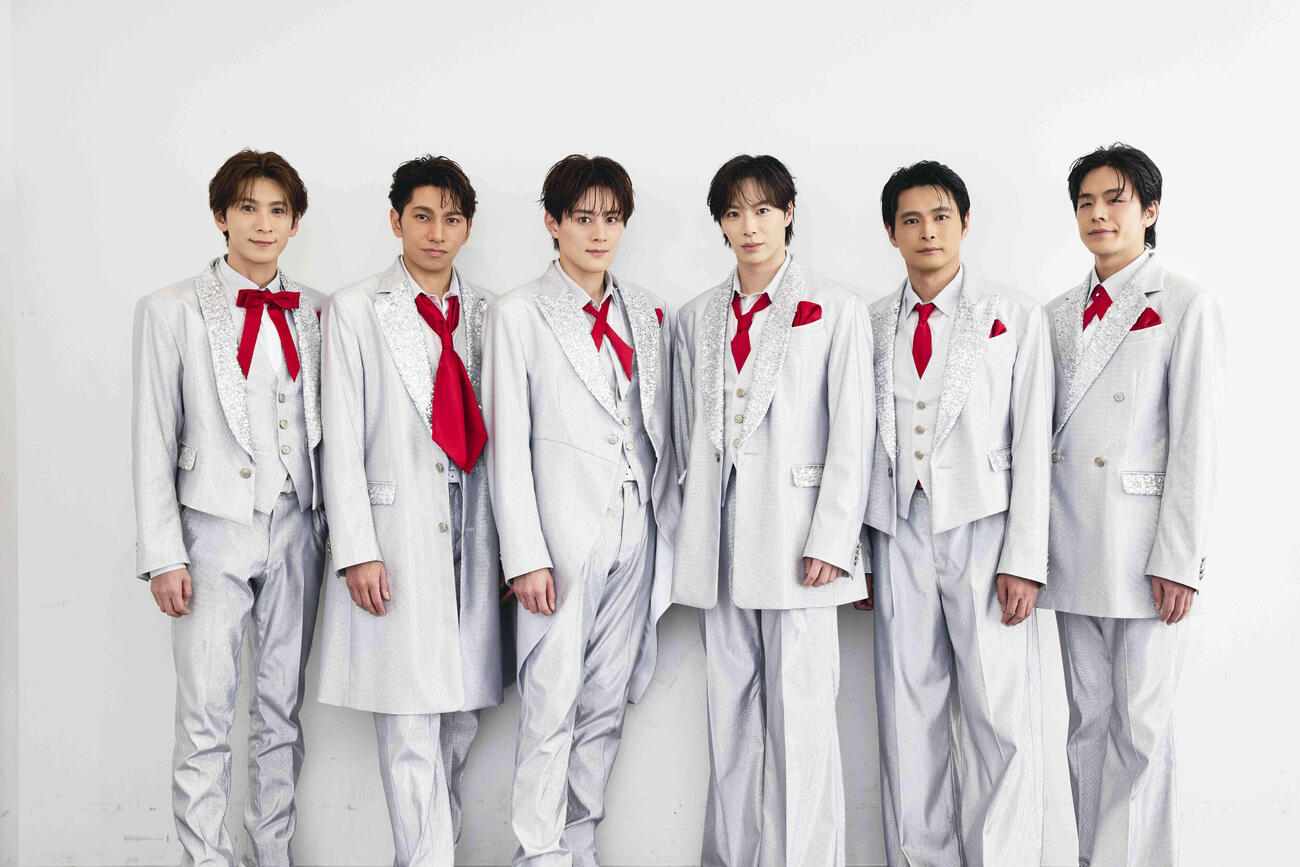 「SHOW－WA 2nd Concert Tour 2026　“道”」最終公演ヲ開催したSHOW－WA。左から寺田真二郎、山本佳志、向山毅、塩田将己、青山隼、井筒雄太