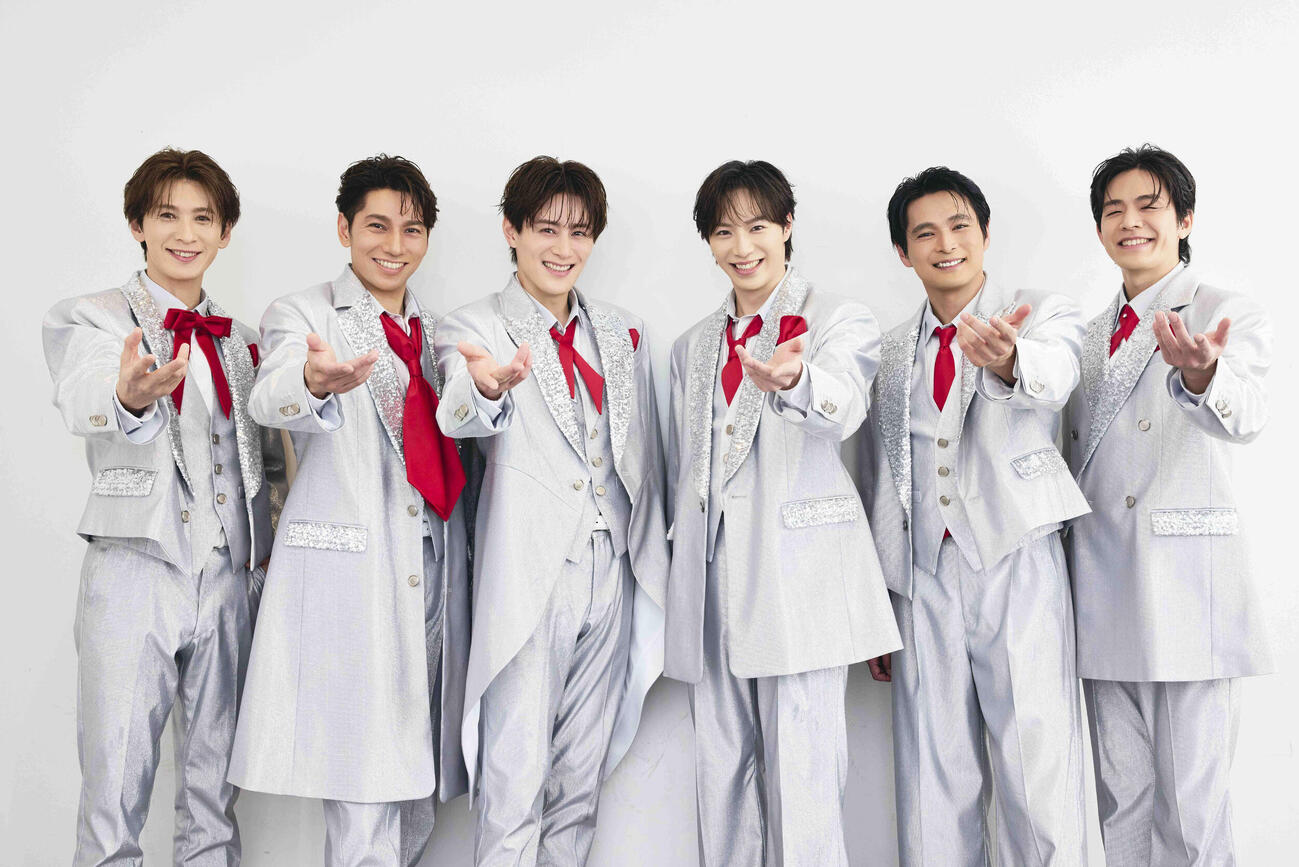 「SHOW－WA 2nd Concert Tour 2026　“道”」最終公演ヲ開催したSHOW－WA。左から寺田真二郎、山本佳志、向山毅、塩田将己、青山隼、井筒雄太