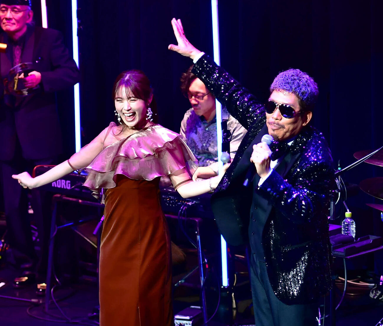 鈴木雅之＆渋谷凪咲 33年ぶりリメーク「渋谷で5時」初披露 鈴木から