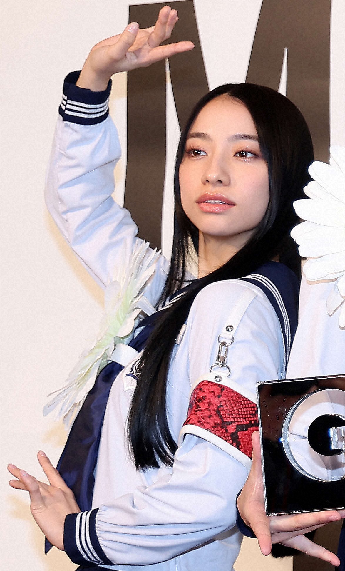 美人すぎ」と反響 新しい学校のリーダーズKANON、ふんわりヘアーで