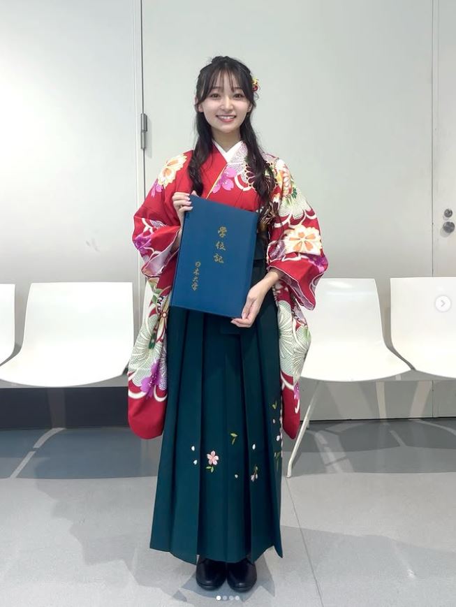前野えまのインスタグラムから