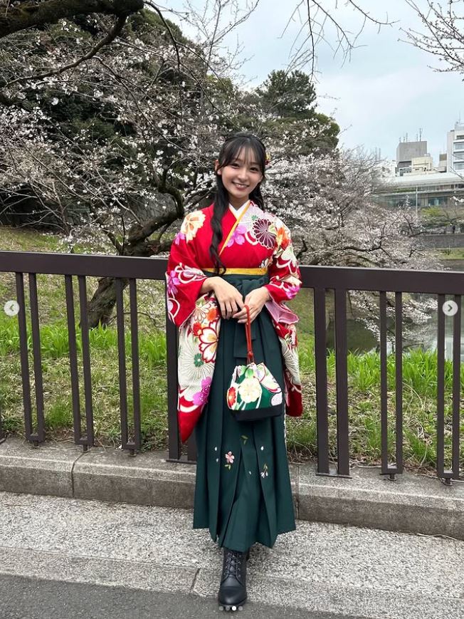 前野えまのインスタグラムから
