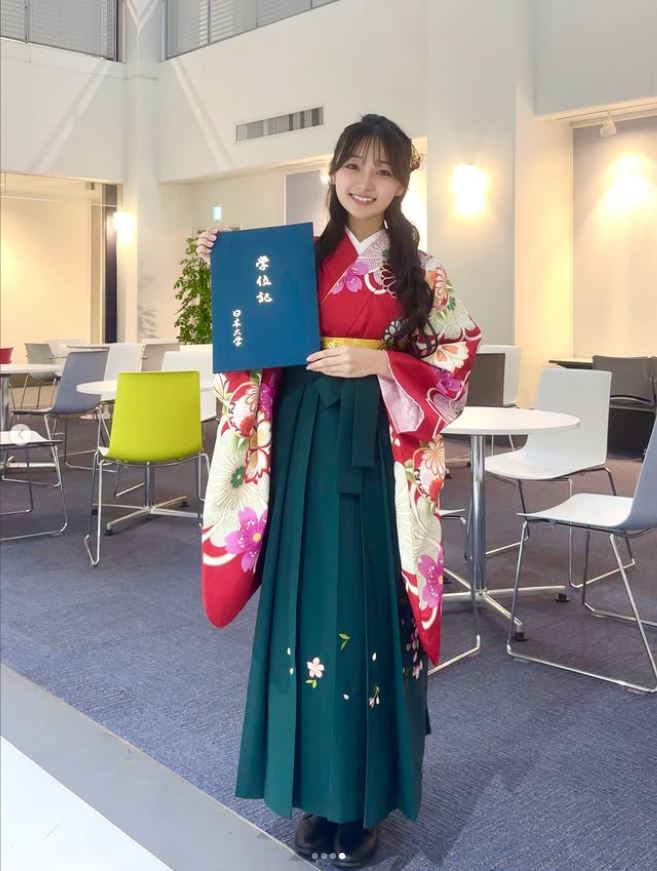 前野えまのインスタグラムから