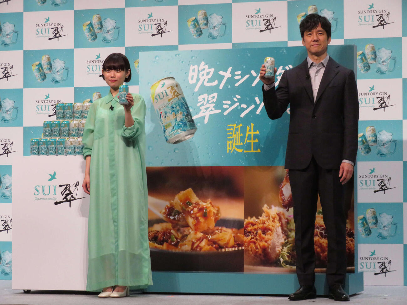 サントリージン「翠（SUI）」新CM発表会に出席した杉咲花と西島秀俊（撮影・村上幸将）