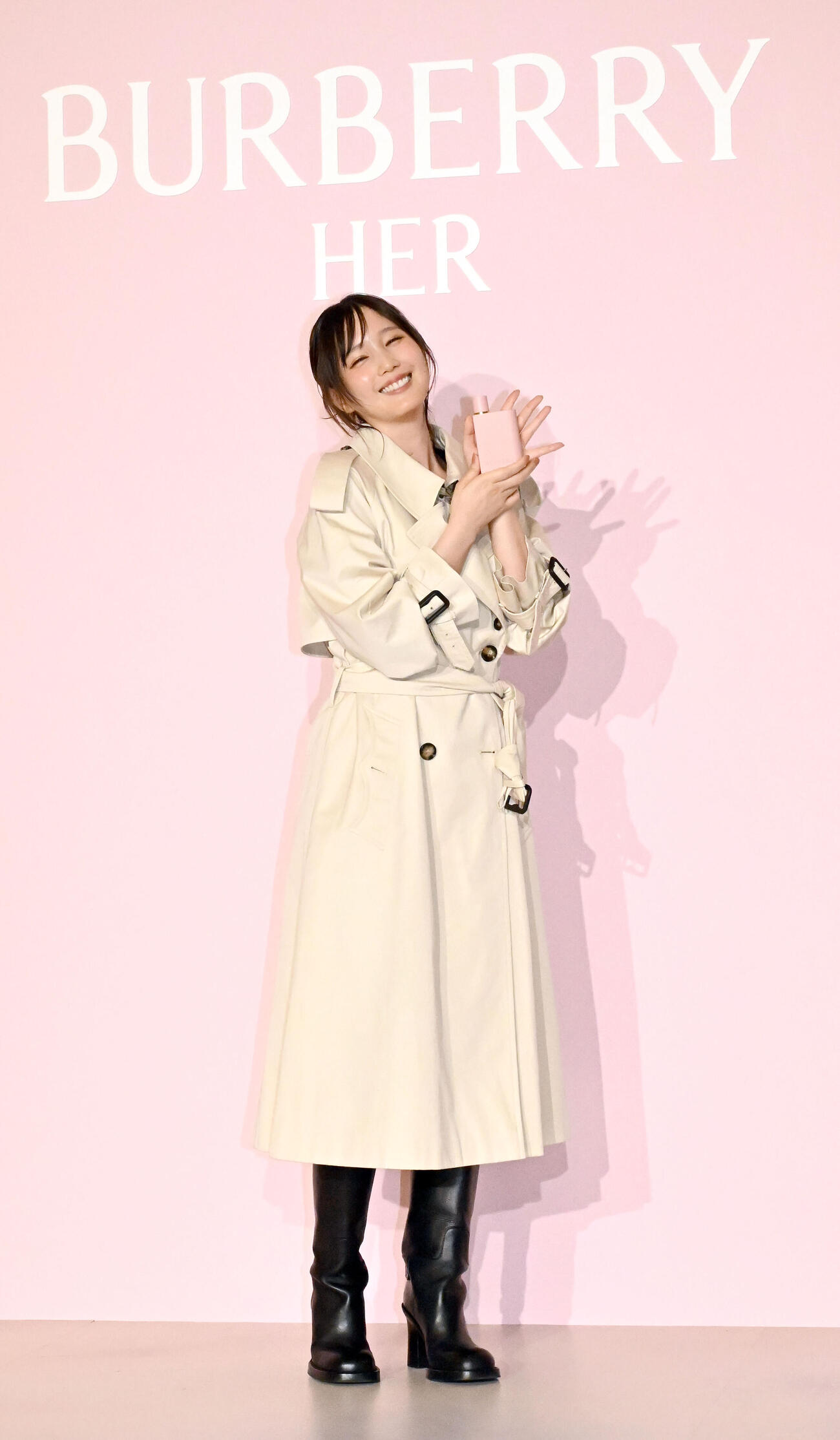 「バーバリービューティ」の新製品発表イベントに登場した本田翼（撮影・千葉一成）