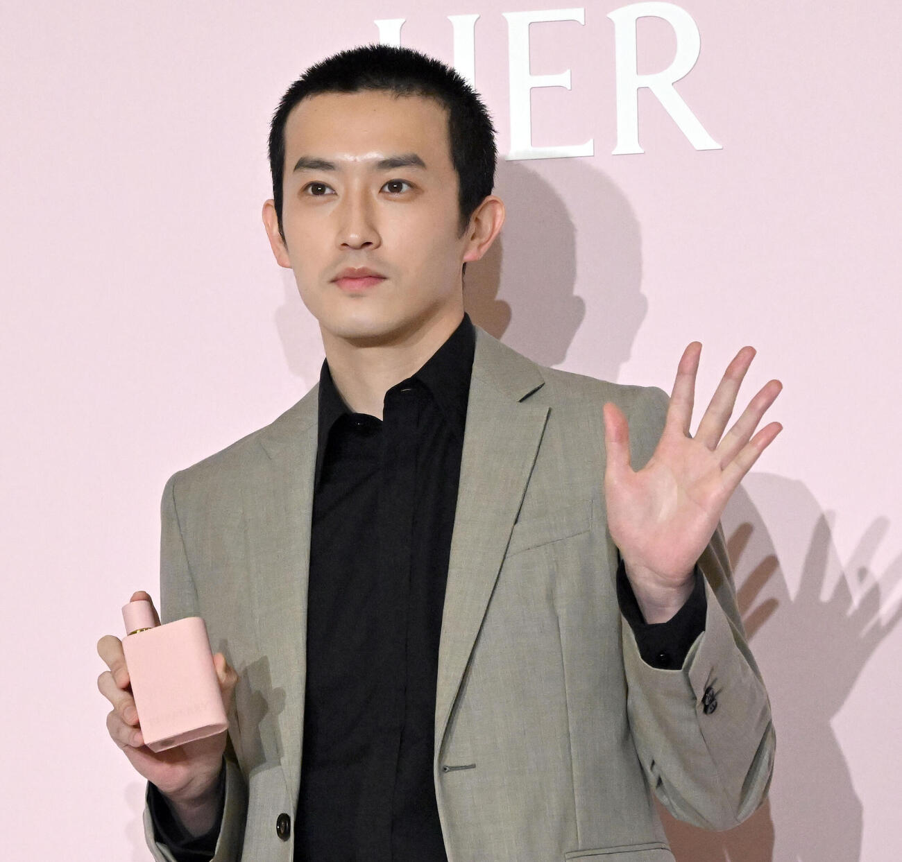 「バーバリービューティ」の新製品発表イベントに登場した杉野遥亮（撮影・千葉一成）