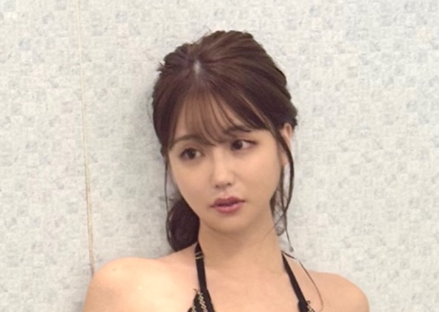 限界ギリギリ水着姿を披露した新田妃奈（新田妃奈のインスタグラムから）