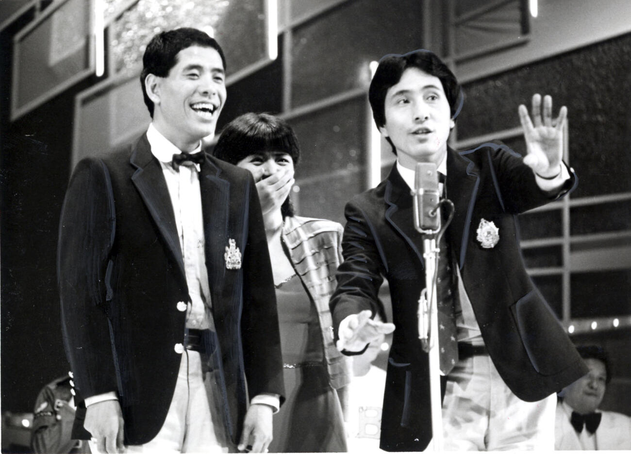 漫才ブームだったころ「ザ・ぼんち」のぼんちおさむ（左）と里見まさと（1985年撮影）