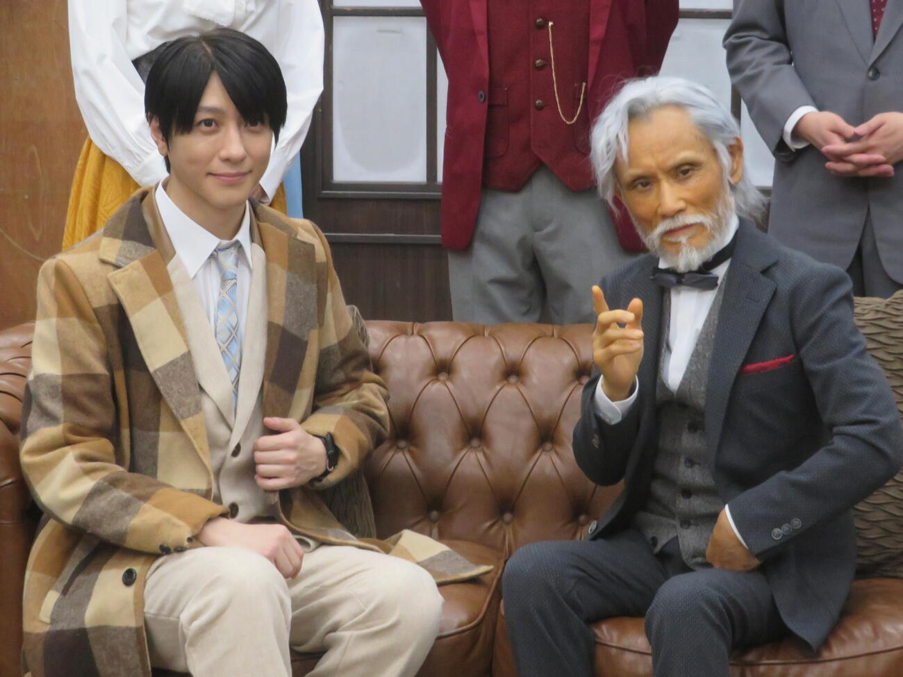 舞台「ブラック・コーヒー」でダブル主演する鈴木拡樹（左）と片岡鶴太郎（撮影・川田和博）