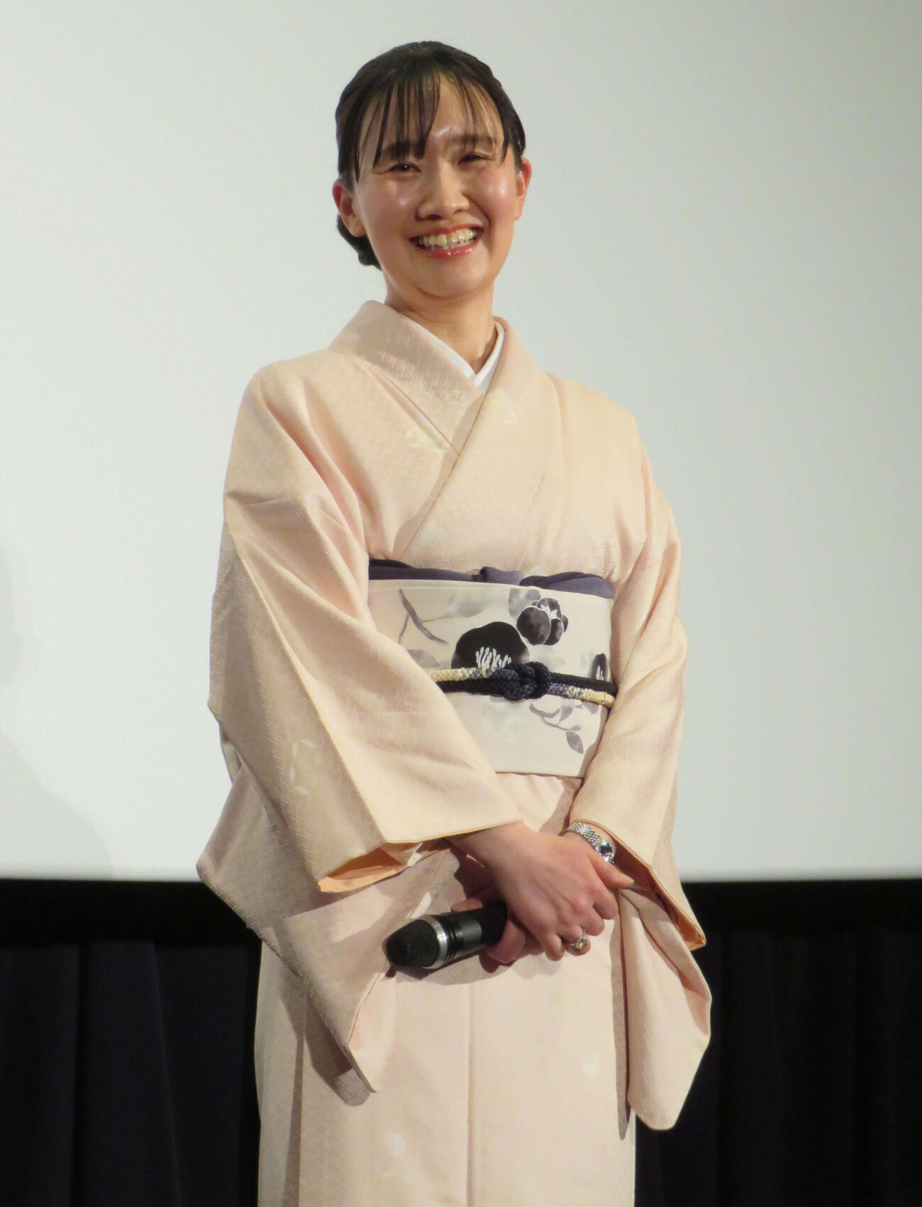 映画「木挽町のあだ討ち」大ヒット御礼舞台あいさつに登壇した永井紗耶子氏（撮影・村上幸将）