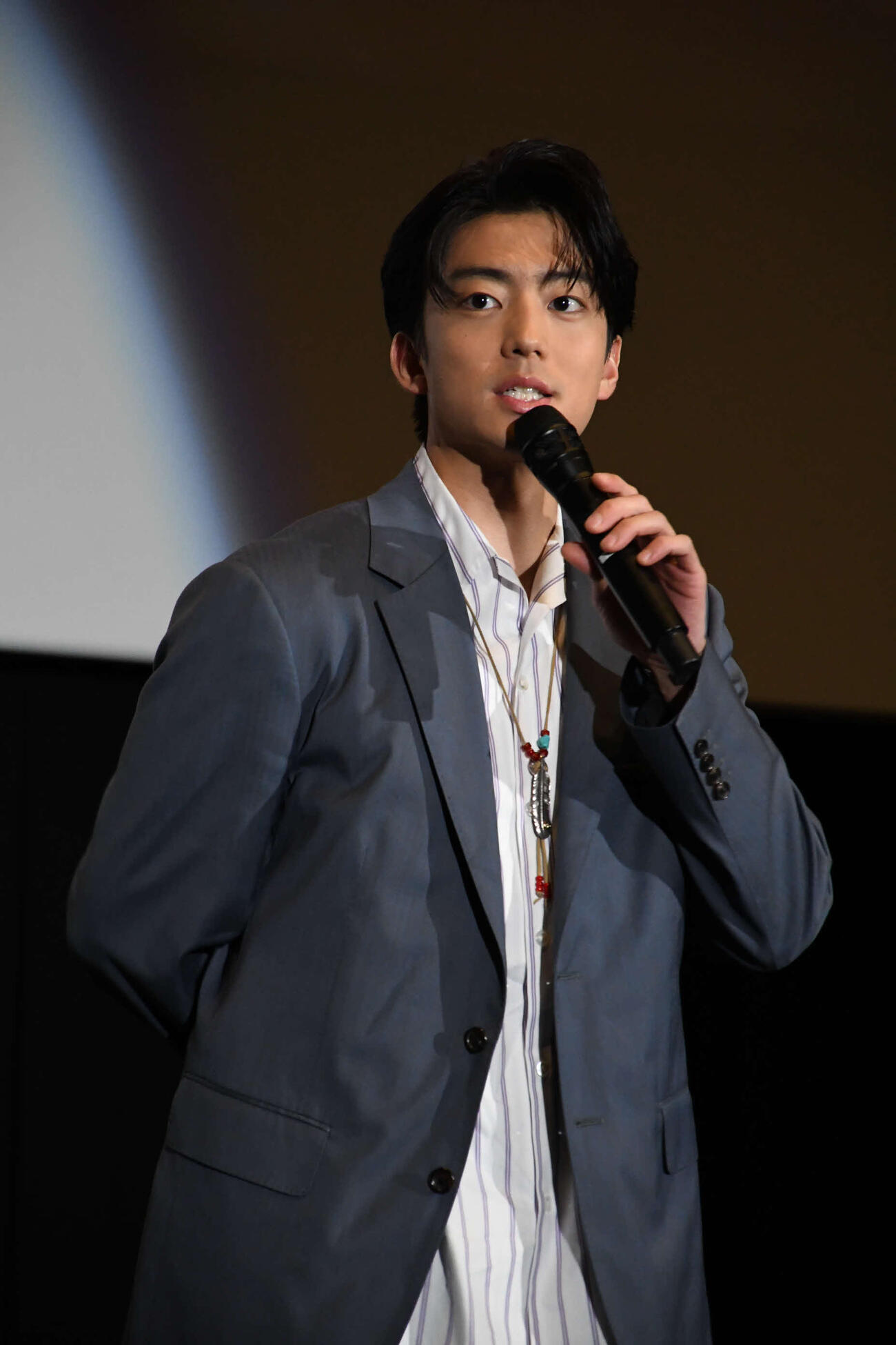 映画「鬼の花嫁」大阪舞台あいさつに登壇した伊藤健太郎（撮影・阪口孝志）