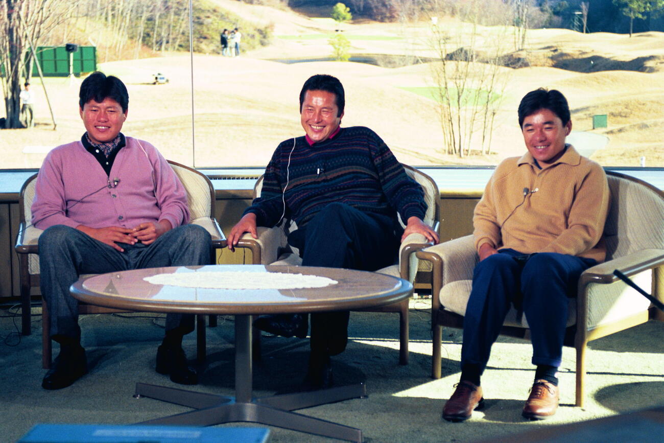 尾崎3兄弟　左から尾崎健夫、尾崎将司さん（ジャンボ尾崎）、尾崎直道（1989年12月撮影）