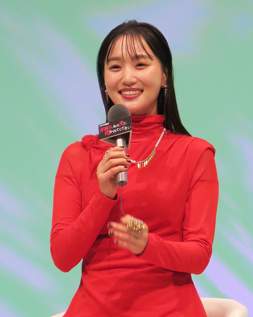 テレビ東京系「水曜日、私の夫に抱かれてください」会見に登場した主演の菅井友香