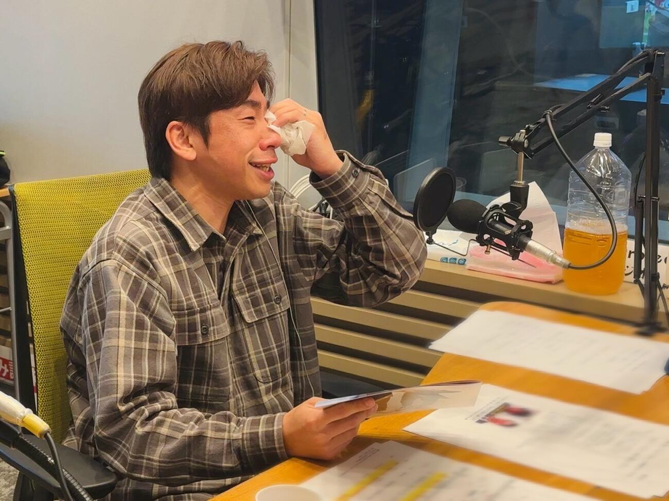 ABCラジオ「ドッキリ！　ハッキリ！　三代澤康司です」に初出演した織田信成氏は番組冒頭で涙をみせた（ABCラジオ提供）
