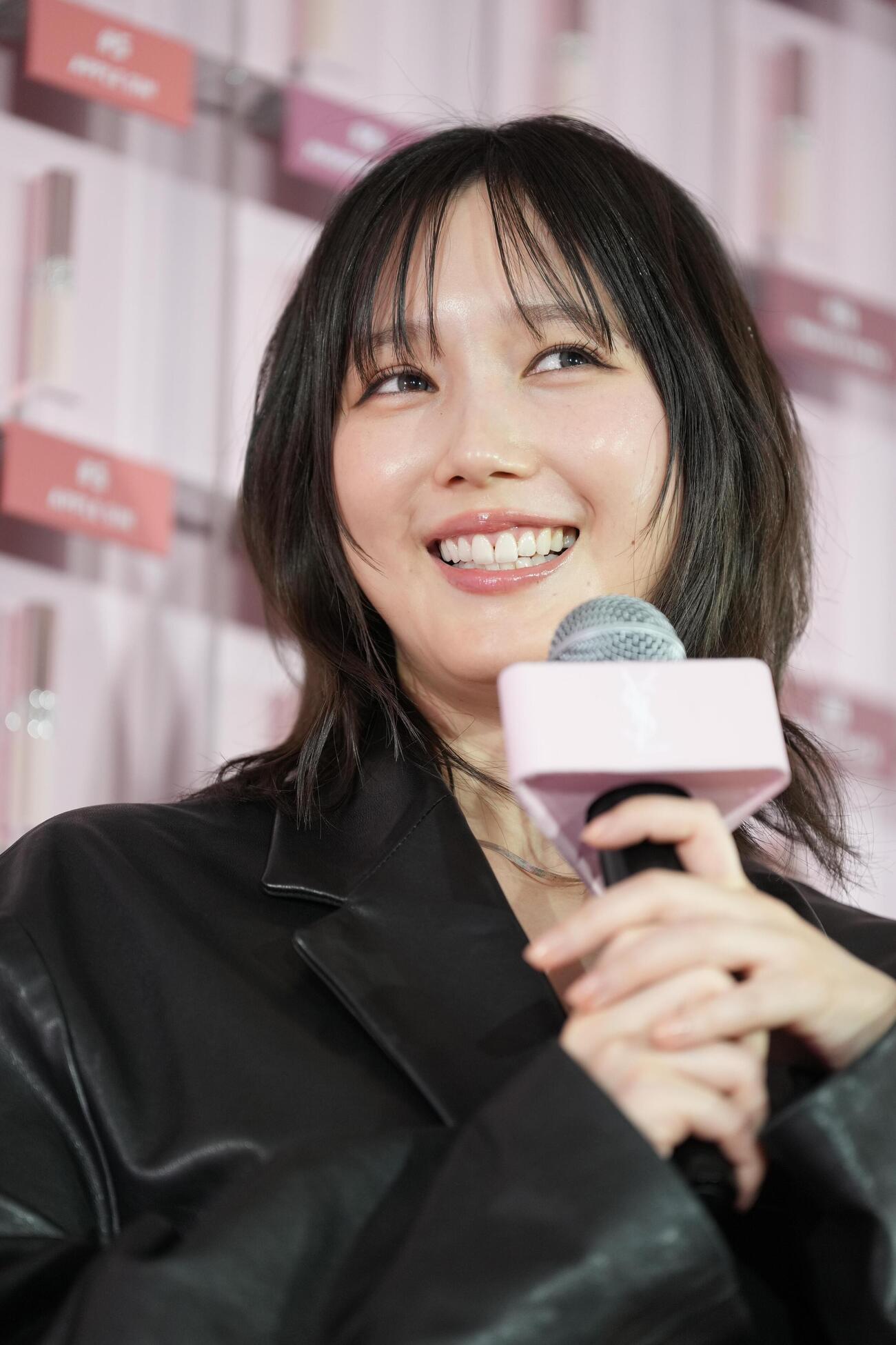 「YSL LOVENUDE HOTEL TOKYO SECRET CHECH－IN」レセプションに臨む本田翼（撮影・小沢裕）