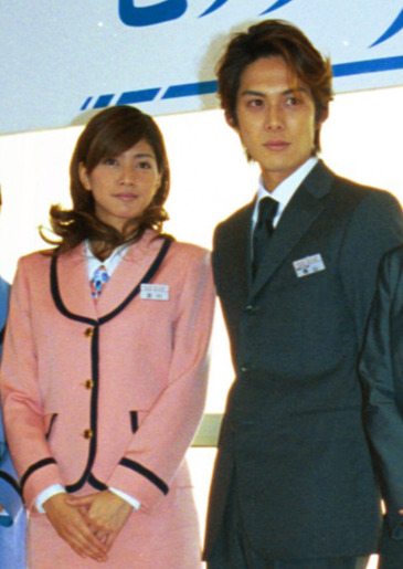 内田有紀、柏原崇（2000年撮影）