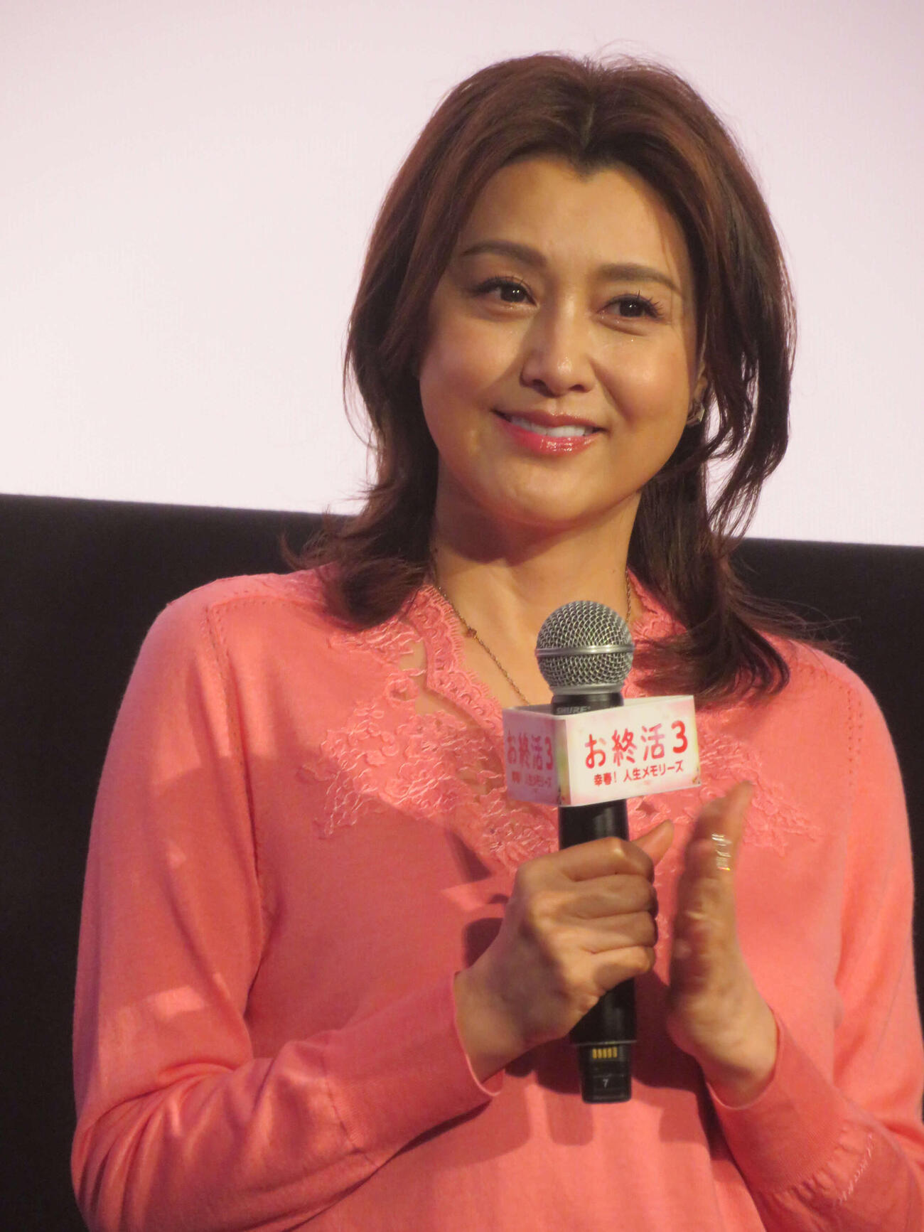 映画「お終活3　幸春！　人生メモリーズ」完成披露舞台あいさつに出席した藤原紀香（撮影・川田和博）