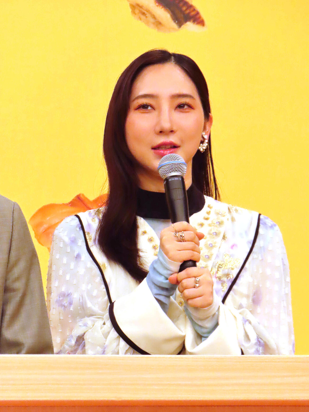 ドラマ「時すでにおスシ！？」の制作発表に出席したファーストサマーウイカ