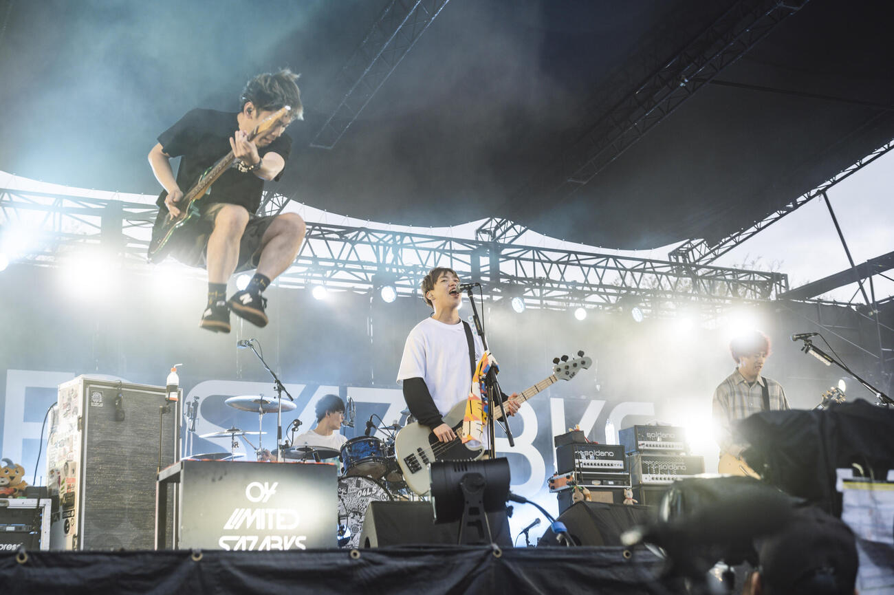 地元愛知・豊橋市内でグループ初の野外フリーライブ「HOMESICK」を開催した04 Limited Sazabys