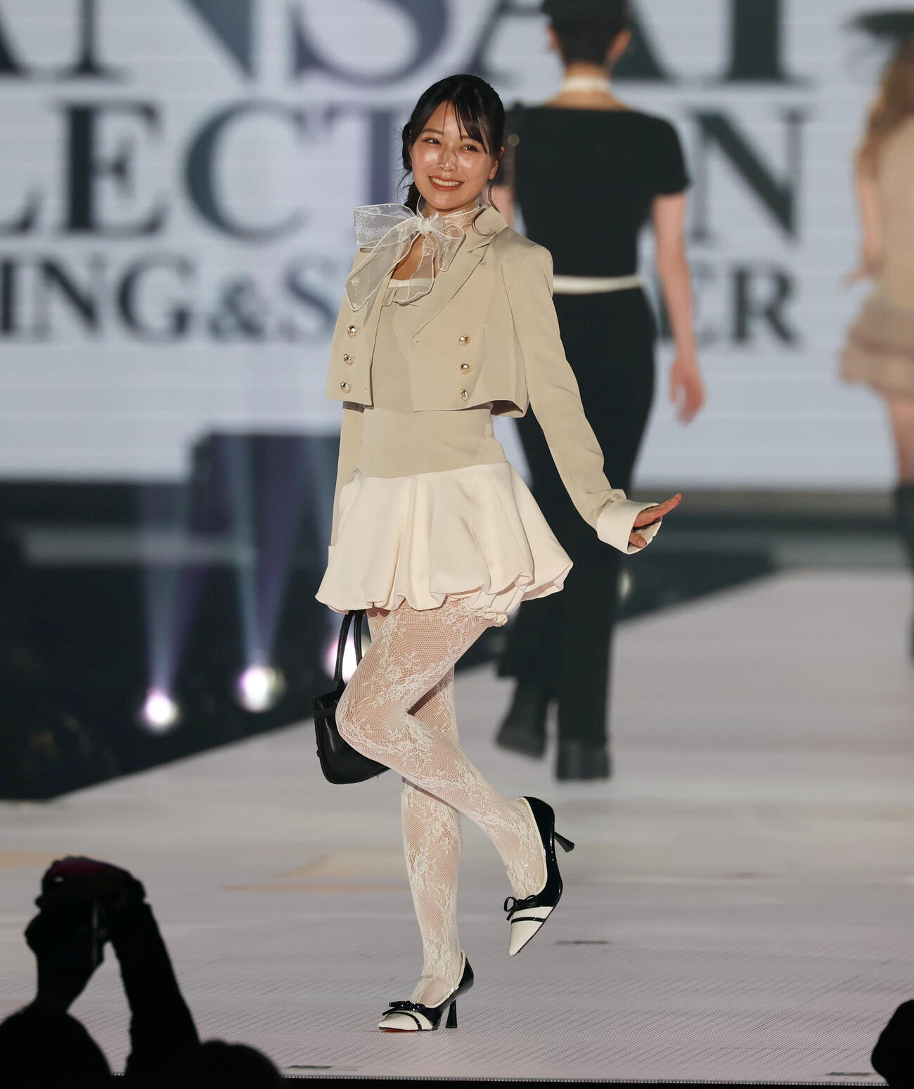 カンサイコレクション2026 S／S　ランウェイを歩く白間美瑠（撮影・加藤哉）