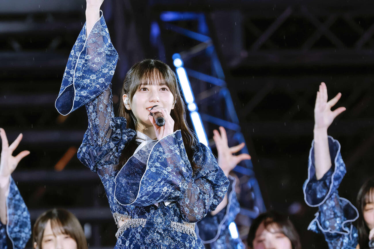 「7回目のひな誕祭」初日公演でパフォーマンスする日向坂46小坂菜緒　（C）Seed＆FlowerLLC